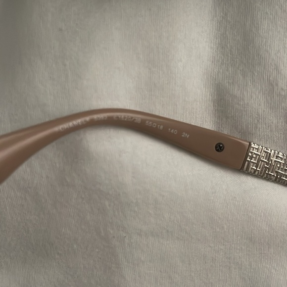 perfect condition womens Chanel sunglasses - Picture 6 of 7